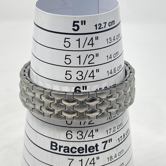 Carriage Easy Reader Watch Women 28mm Silver Tone Matte Stretch Band New Battery - Picture 10 of 14